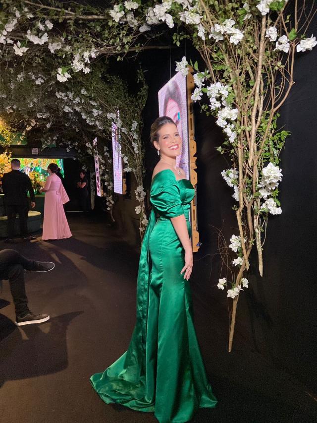 Vestido Verde Esmeralda tomara que caia sereia com mega laço