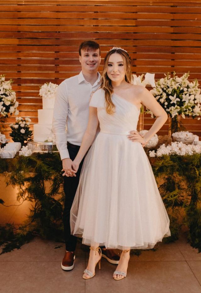 Vestido Branco Midi princesa de tule
