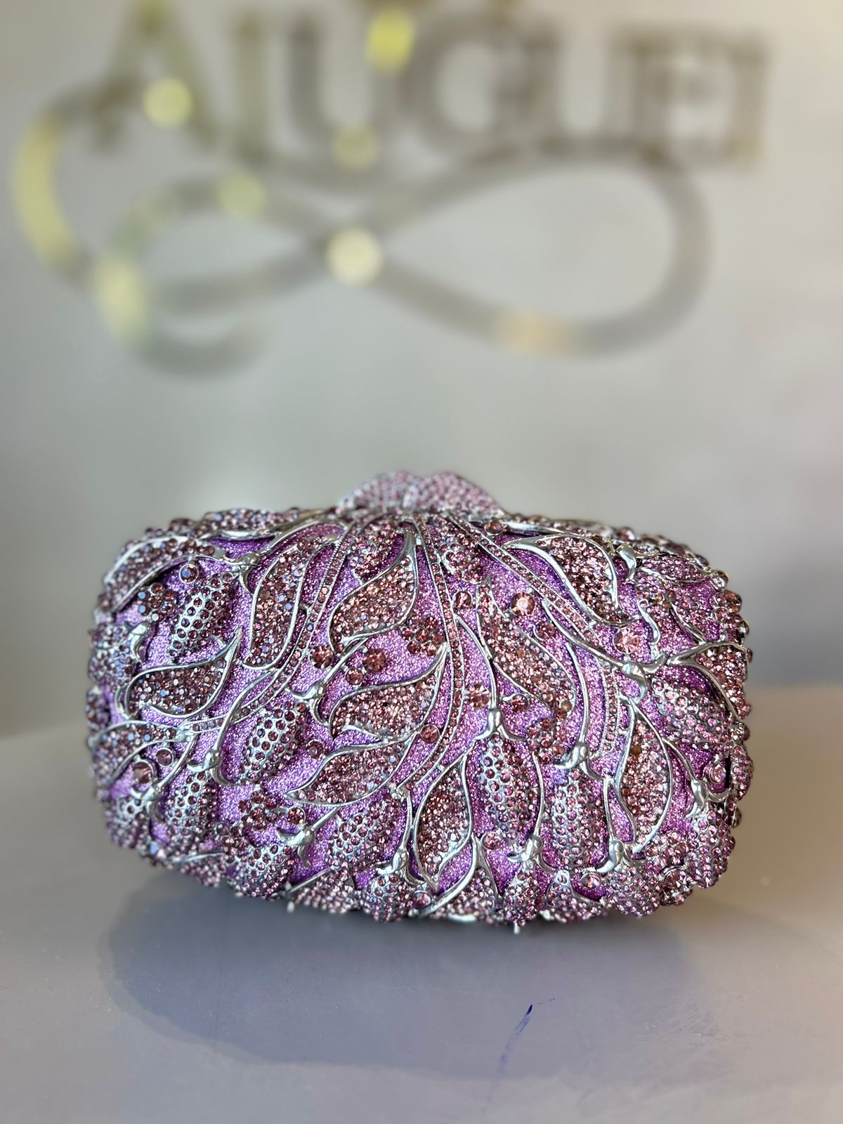 Clutch Contemporânea Lavanda 