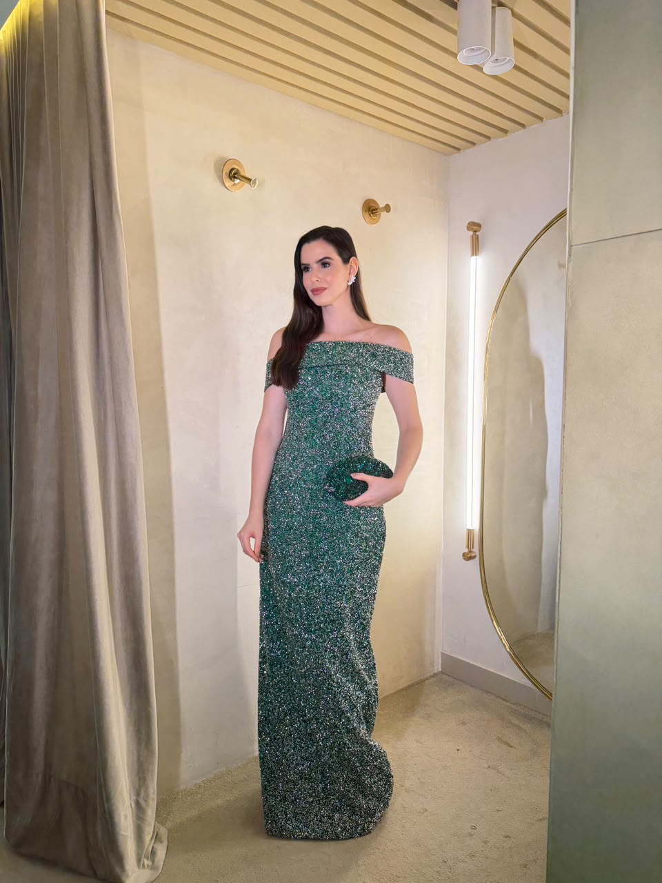 Vestido Verde Esmeralda todo bordado em cristal 2 em 1
