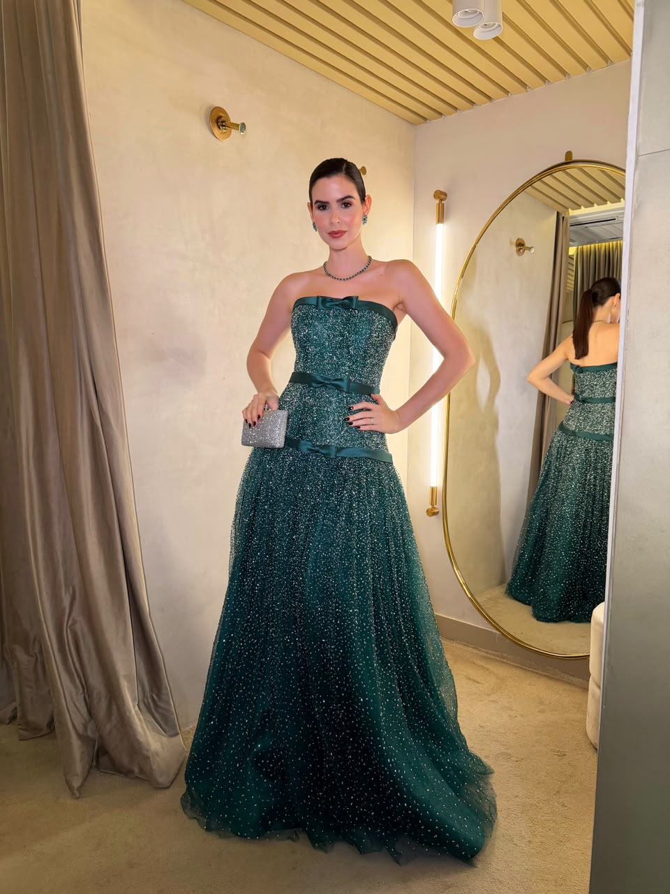Vestido Verde Esmeralda bordado em cristal cintura baixa