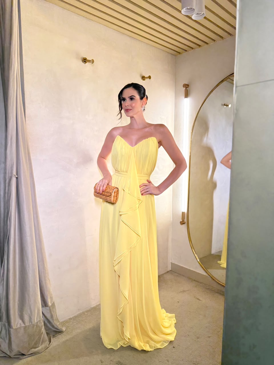 Vestido Amarelo manteiga corte reto com cinto removível