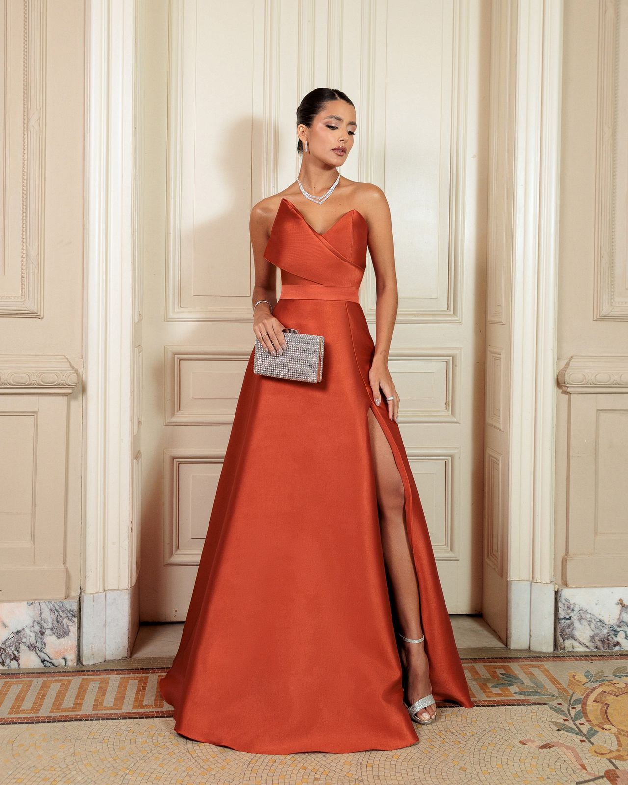 Vestido Terracota estruturado com fenda