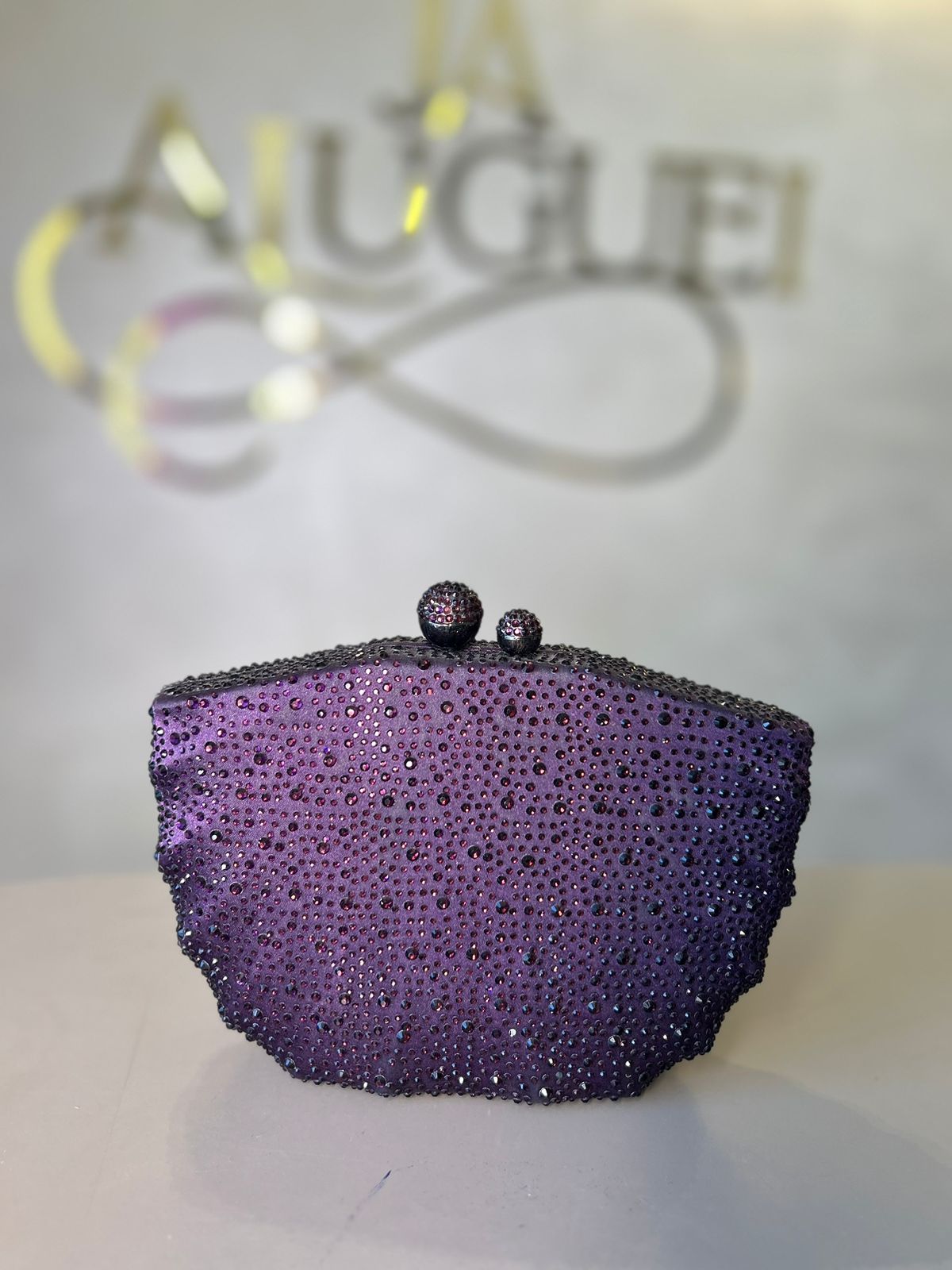 Clutch Roxa formato concha