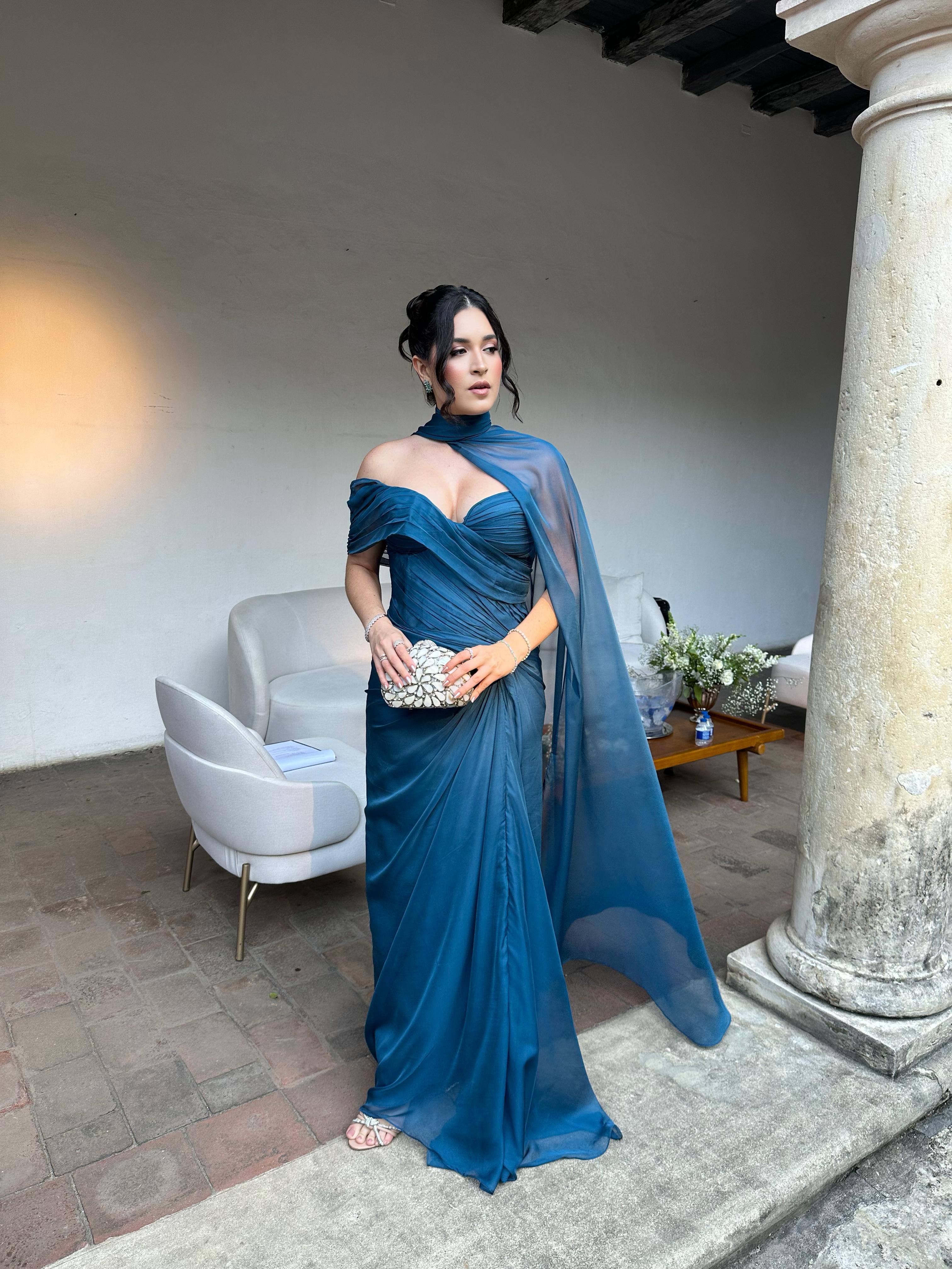 Vestido Azul petróleo drapeado com capa unilateral removível