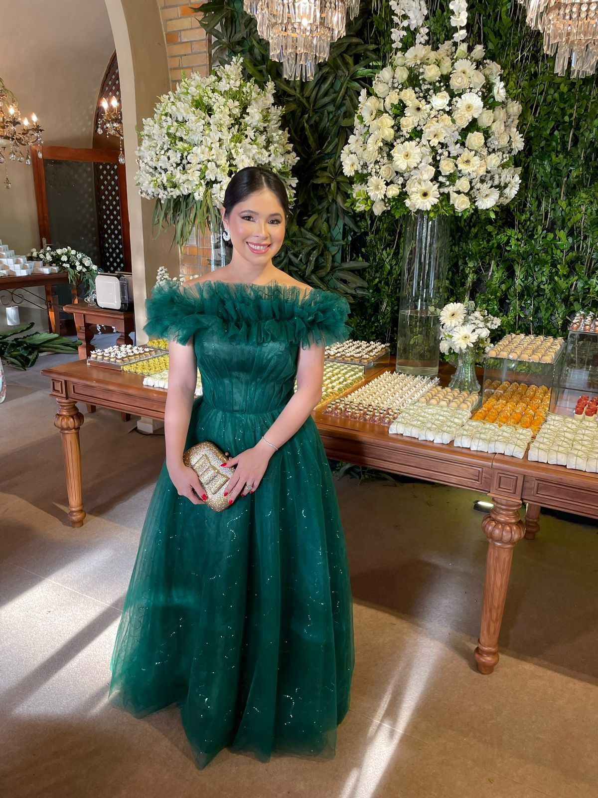 Vestido Verde Esmeralda de tule frufru com leves bordados