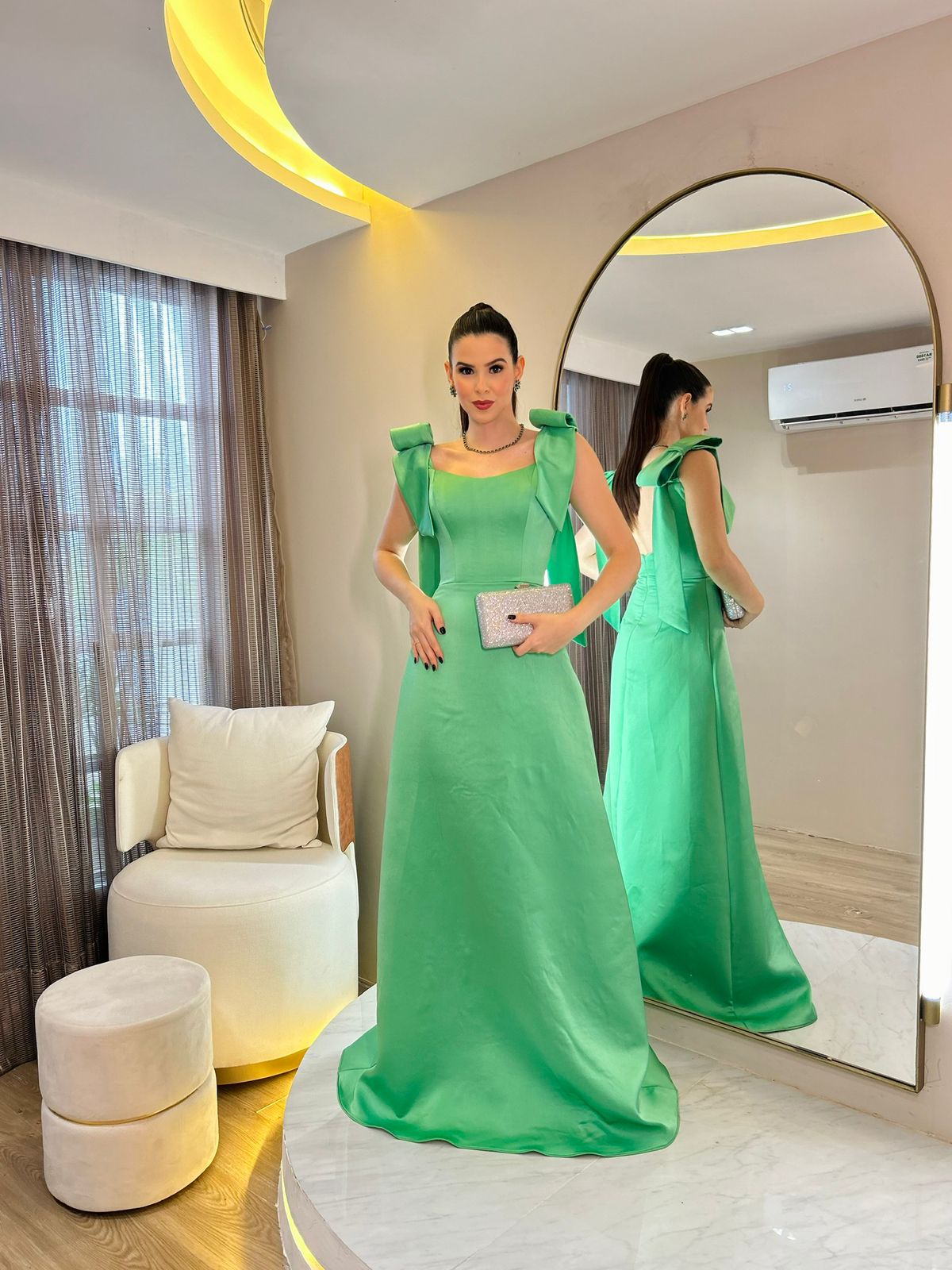 Vestido Verde estruturado com laço