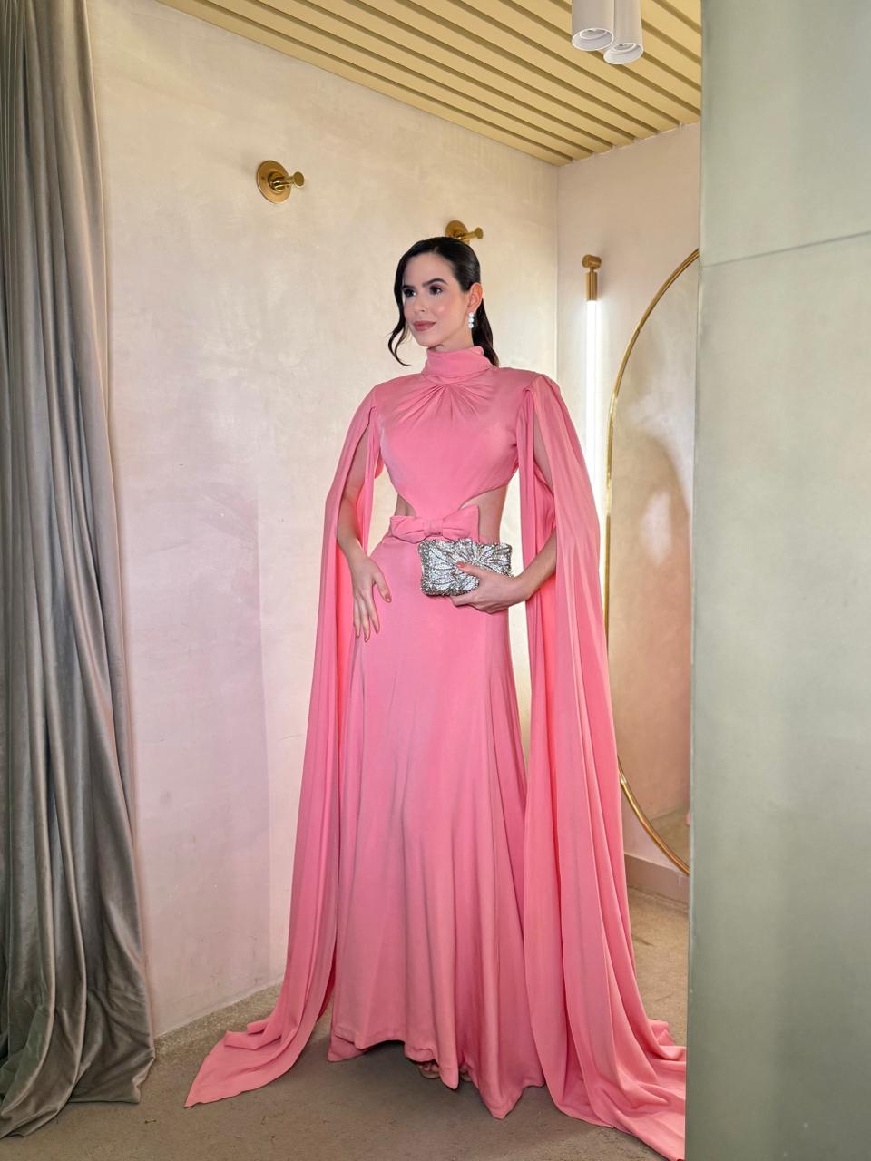 Vestido Rosa goiaba com capas e costas nuas