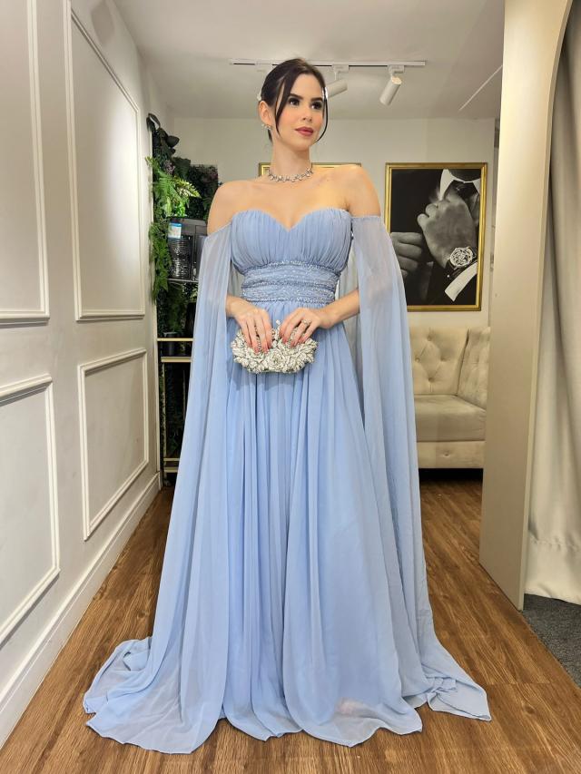 Vestido Azul Serenity de capa com bordados na cintura