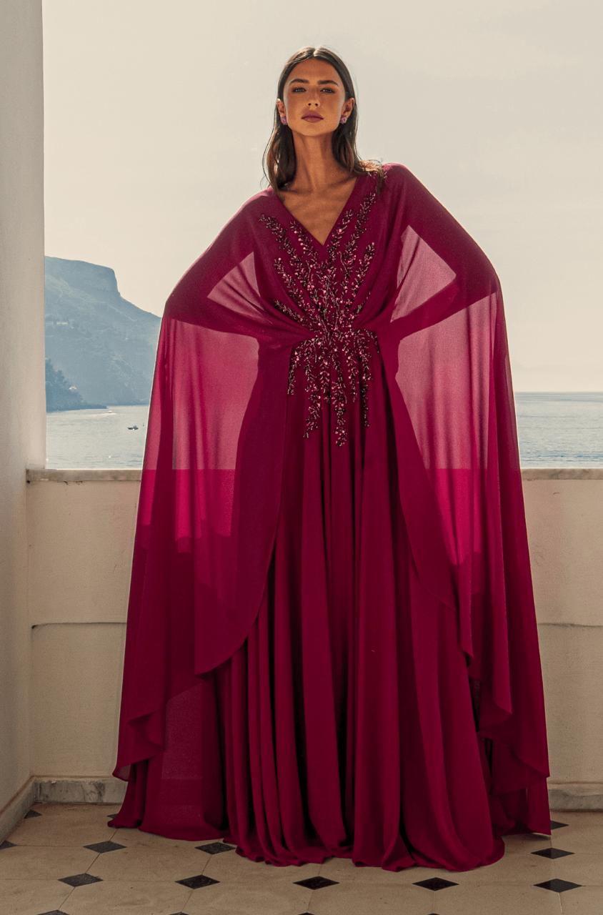 Vestido Marsala fluído bordado em pedrarias