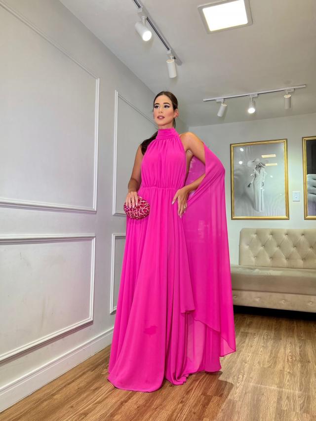 Vestido Pink fluído de capa com gola alta