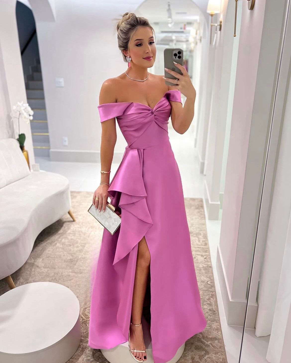 Vestido Rosa/Rose estruturado ombro a ombro com fenda