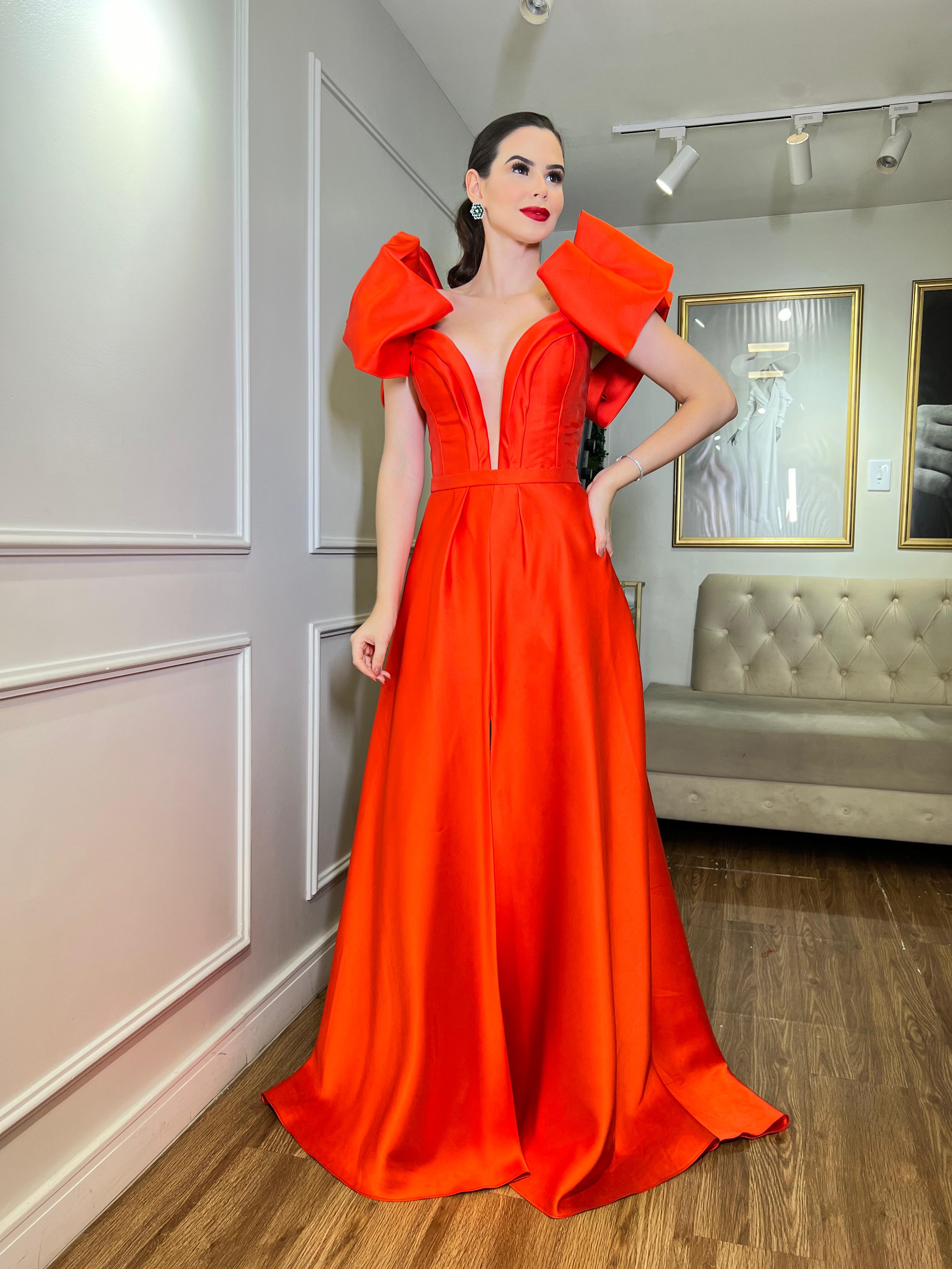 Vestido Coral estruturado mangas bufantes
