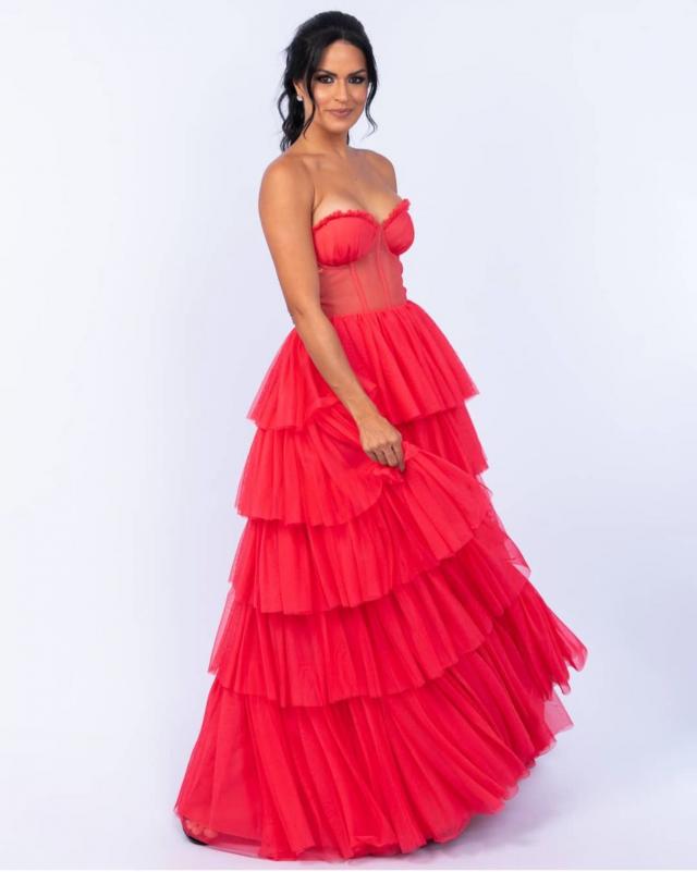 Vestido Coral de tule tomara que caia com corpete 