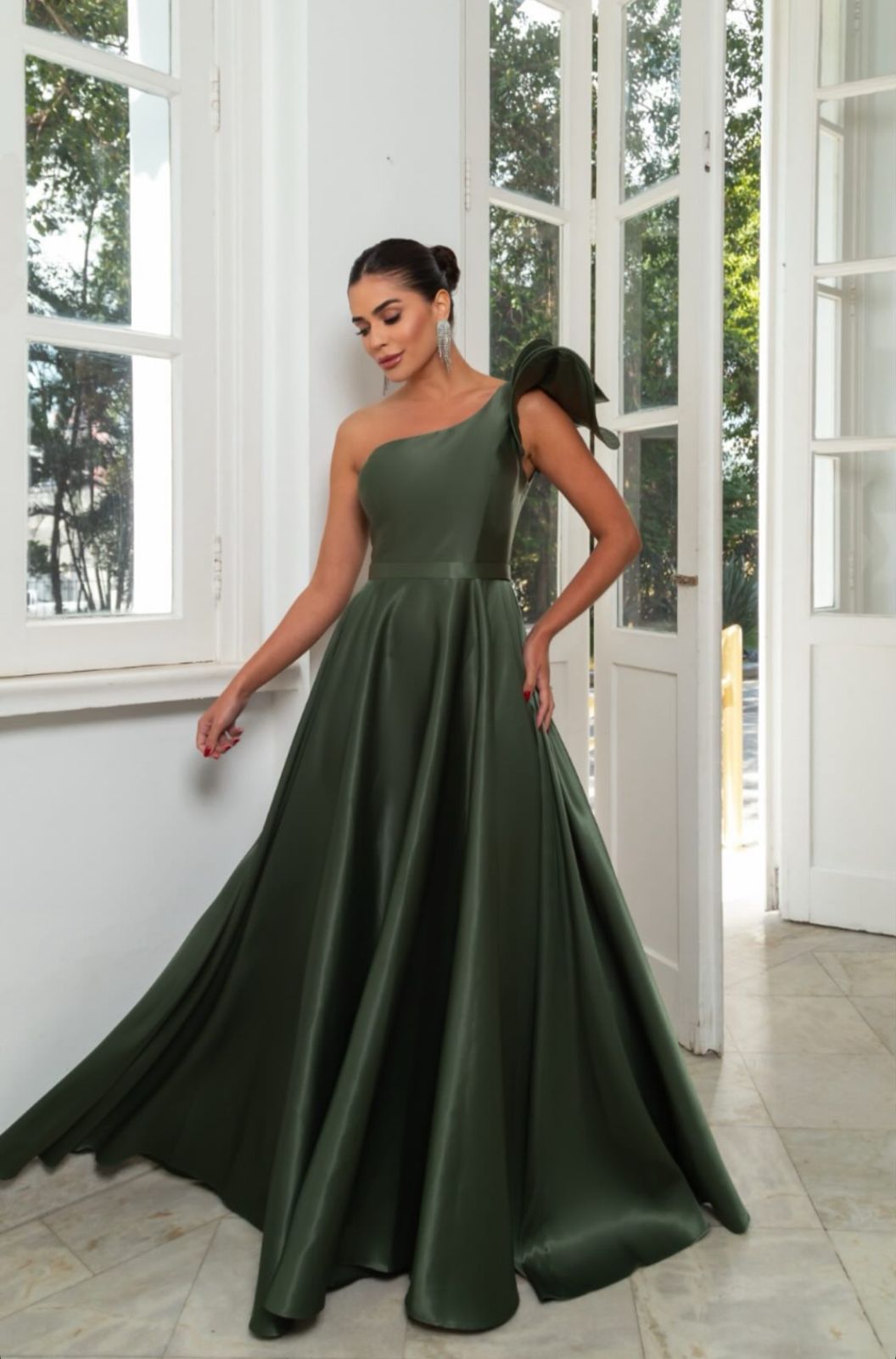 Vestido Verde Oliva estruturado ombro só 